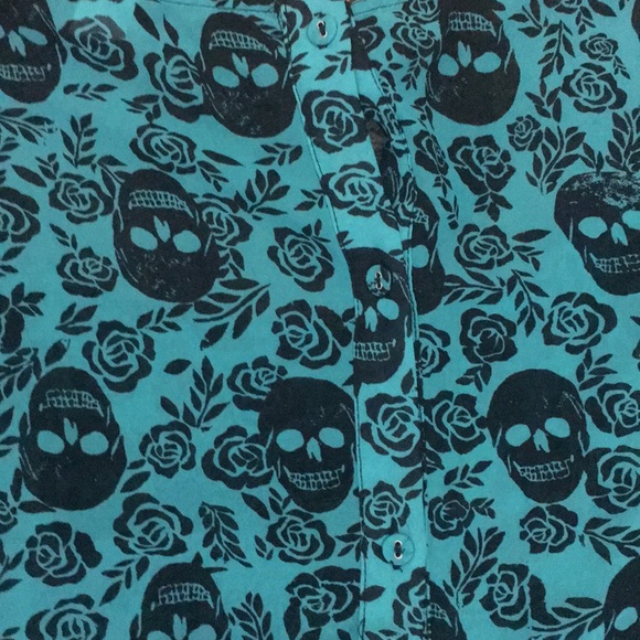 Torrid brand short sleeved sheer blouse - Picture 2 of 3